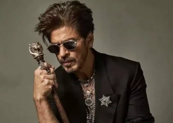 32 YEARS of Baazigar!  21 YEARS of Veer-Zaara!  One KING — SRK! From Villain to Lover, He Owned Every Role!